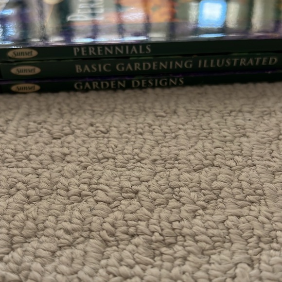 Set of 3 Sunset gardening books - Picture 8 of 8